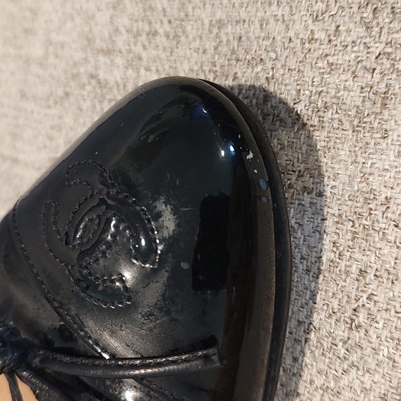 Chanel Patent Bow Flats size 37.5•Poor Condition •See Photos - Picture 10 of 16